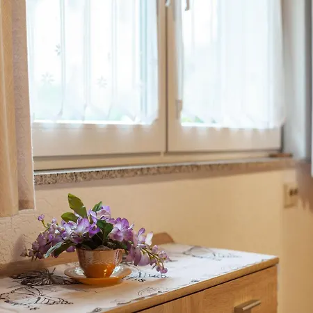 Apartman Peaceful In With Private Terrace