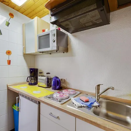 Apartman Peaceful In With Private Terrace